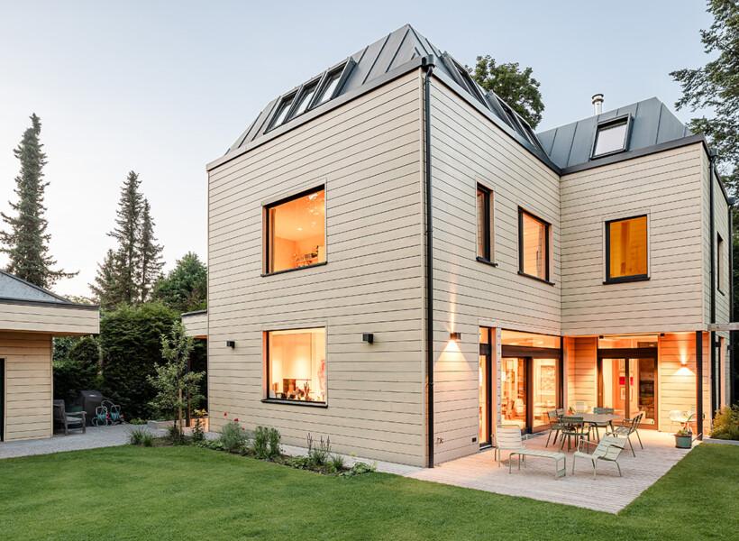 Maison moderne en bois massif en milieu urbain à Berlin