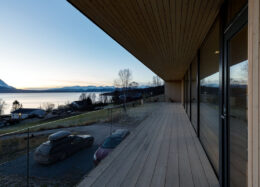 Maison moderne en bois en Norvège