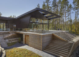 Maison moderne en bois massif, Sharp