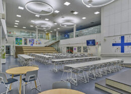 École en bois massif à Virrat, Finlande